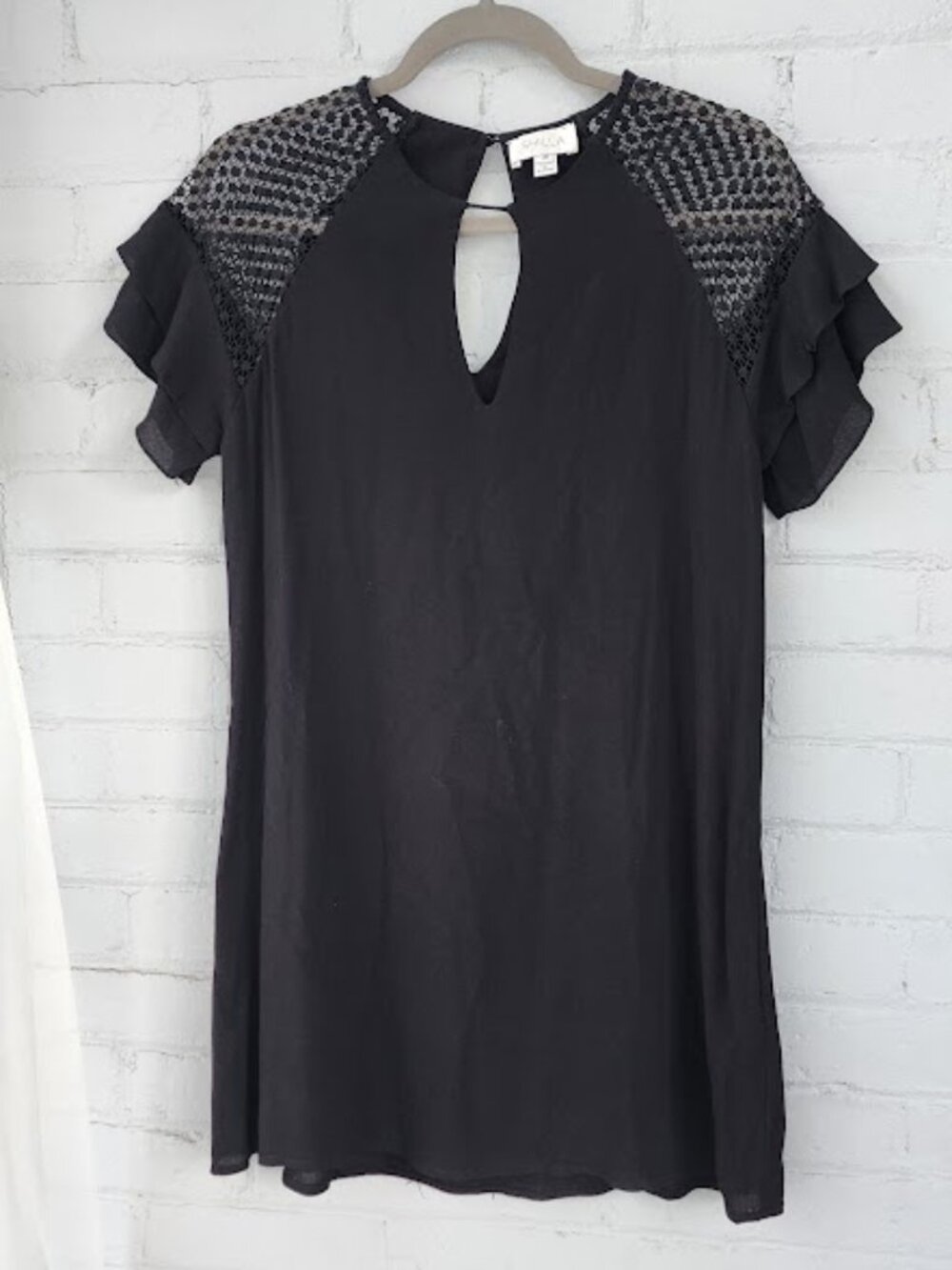 SHILLA Black Lace Ruffle Sleeve Keyhole Dress M